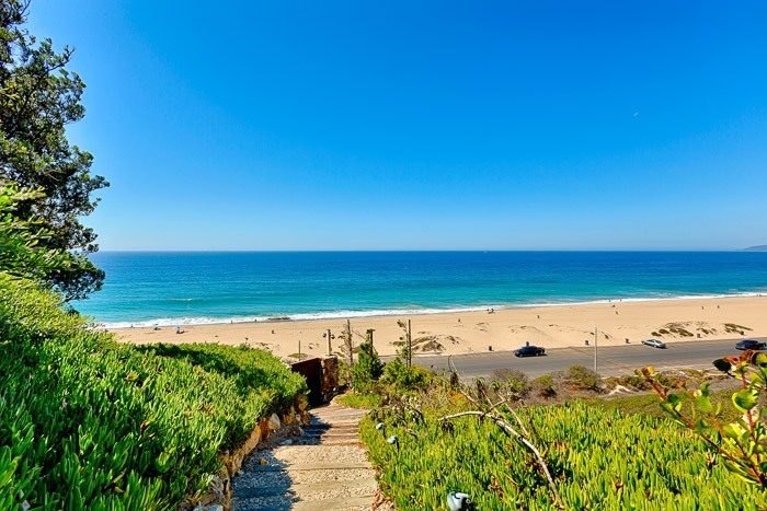 Birdview Beachfront Villa photo 6