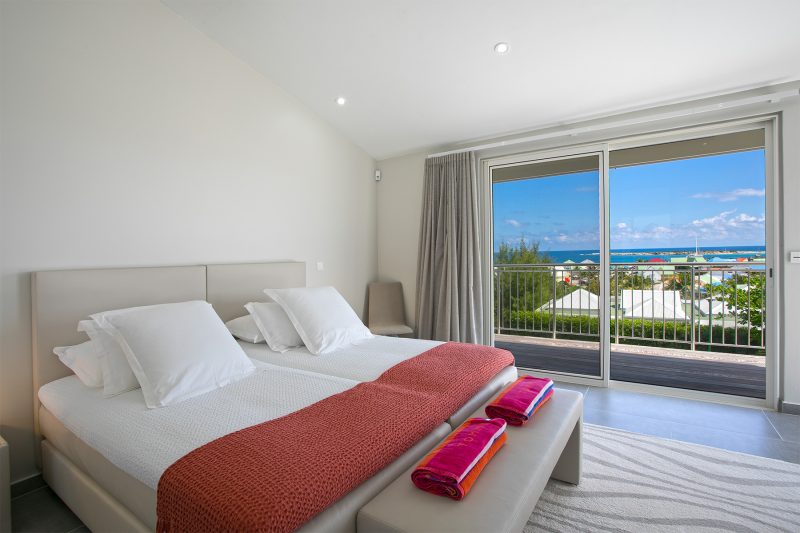 Ocean View photo 31