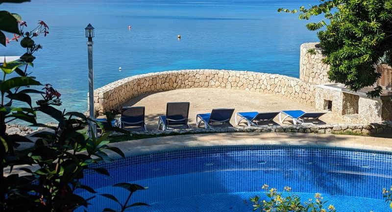 Sea Haven on Discovery Bay photo 1