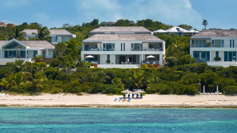 Beach Enclave North Shore (4 Bed Beachfront) photo 3
